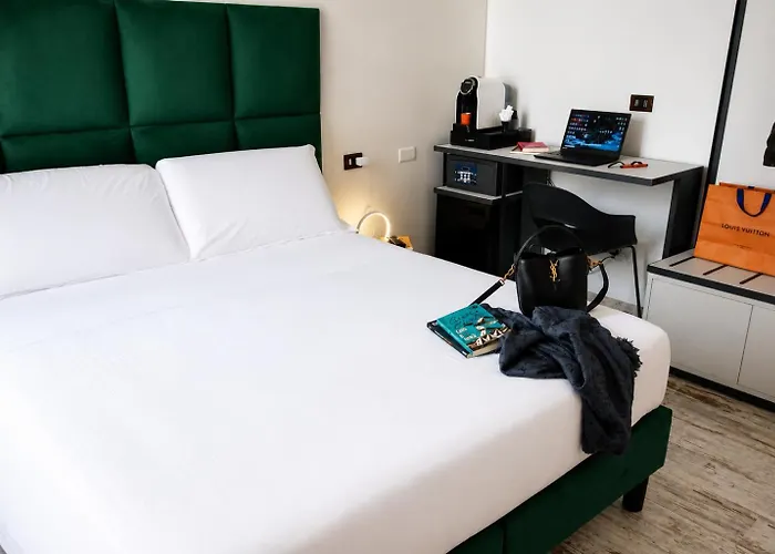 Cola Di Rienzo 4* Rome
